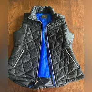Women’s puffer vest size medium